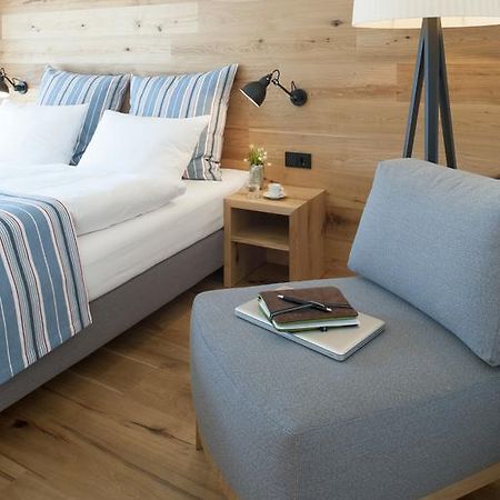 Hotel M120 Unterfoehring Bagian luar foto